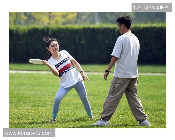 运动员陈静专访回顾飞盘之路与体育梦想的追逐历程